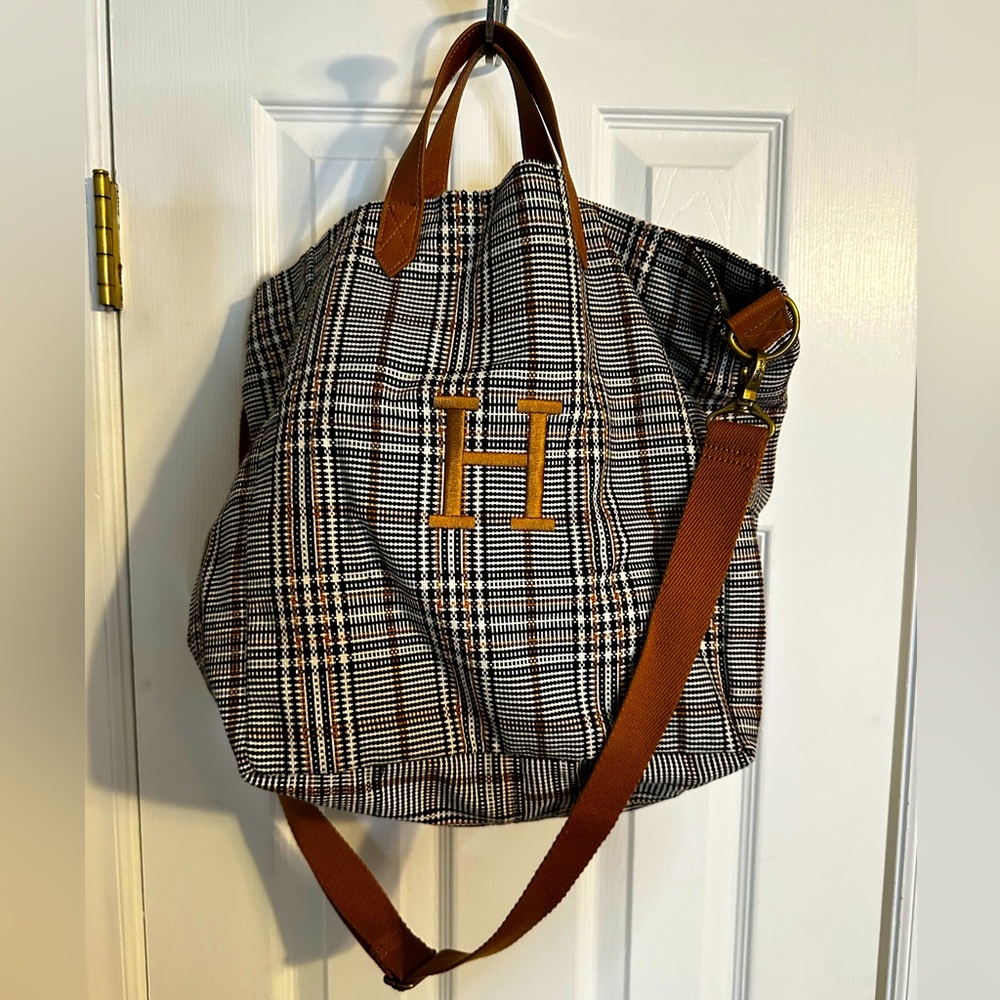 Thirty-One Casual Crossbody- Personalized H